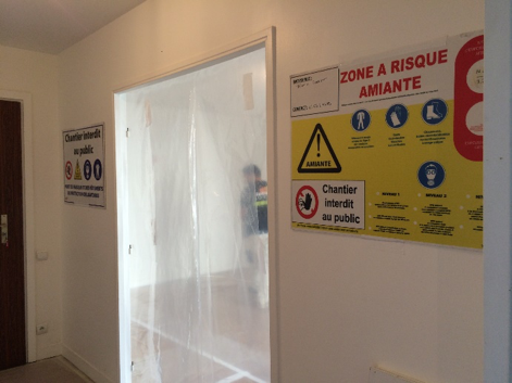 Zone à risque amiante — Chantier interdit au public