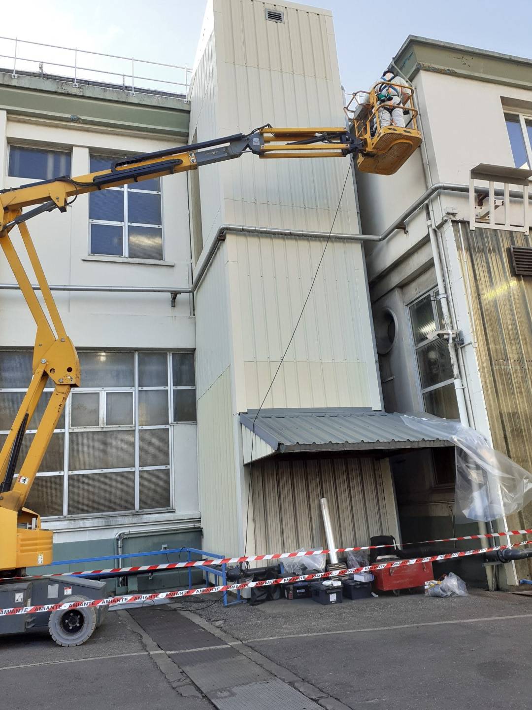 Chantier SS4 en hauteur, bâtiment industriel