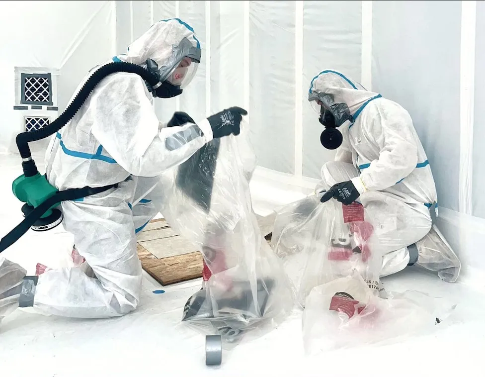 Équipe SSK'Arukera — formation opérateurs chantier amiante SS4
